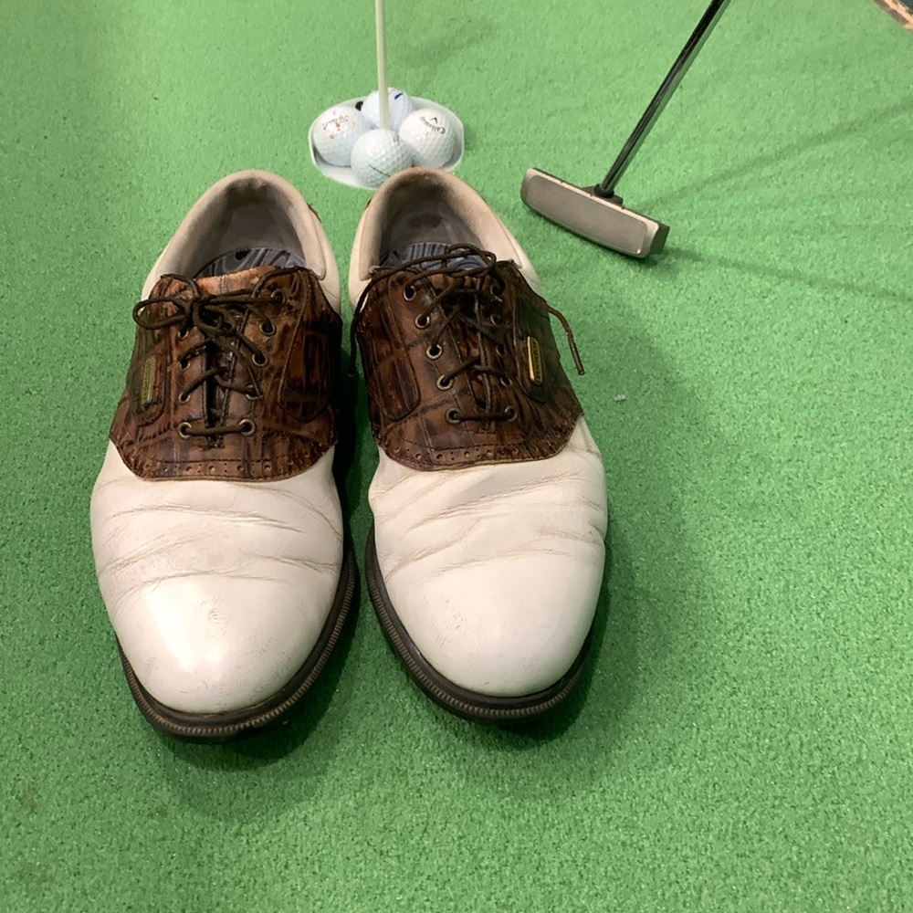 Footjoy Golf shoes  CLEARANCE - Picture 2 of 11